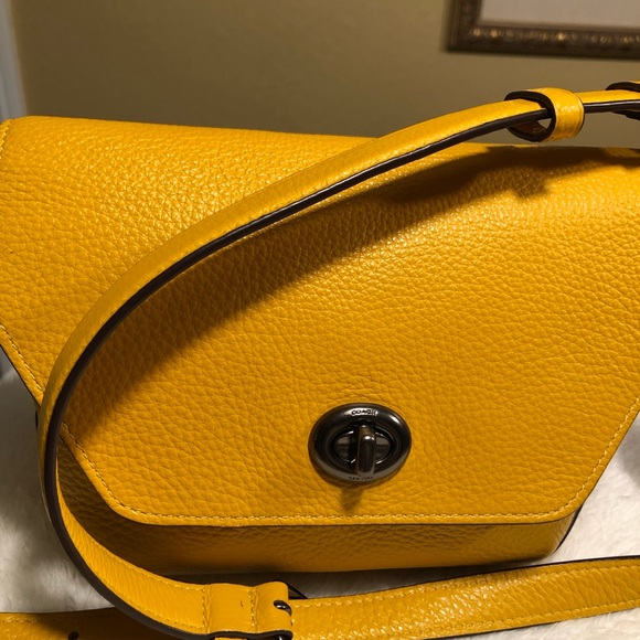 Coach Karlee Crossbody Bag Pebble Leather - Picture 3 of 12